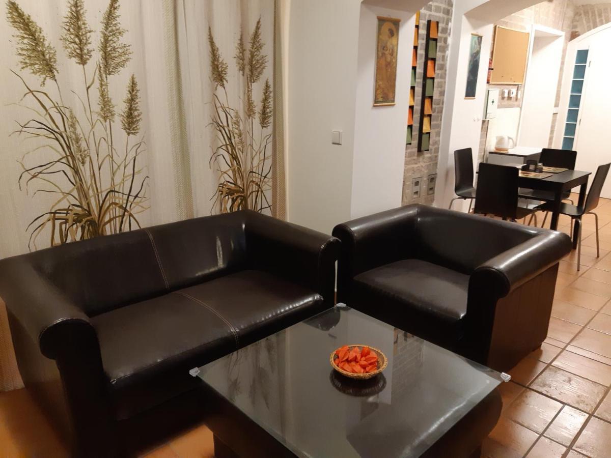 Studio Voluntario Hradec Králové 외부 사진